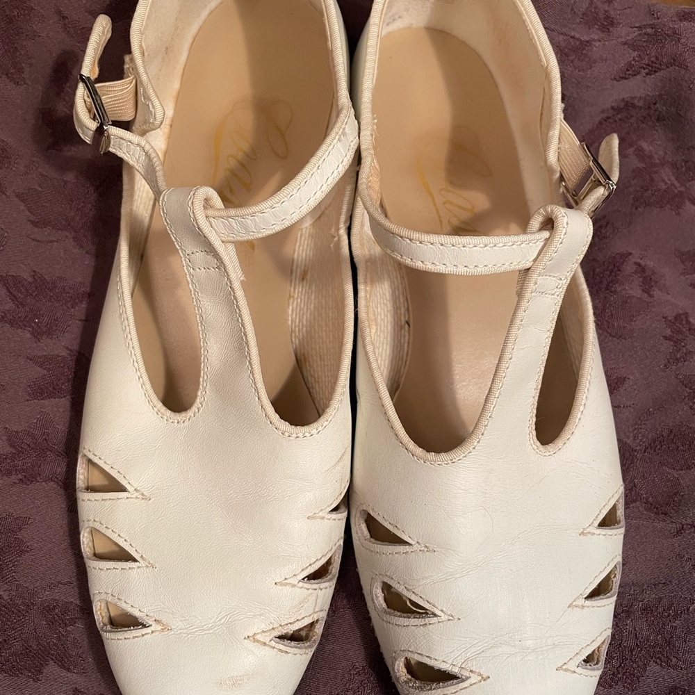Retro dance flats, white, 71/2 wide.